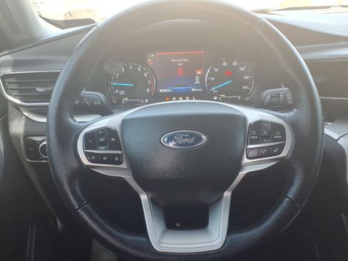 Used 2023 Ford Explorer XLT w/ Equipment Group 202A image 12