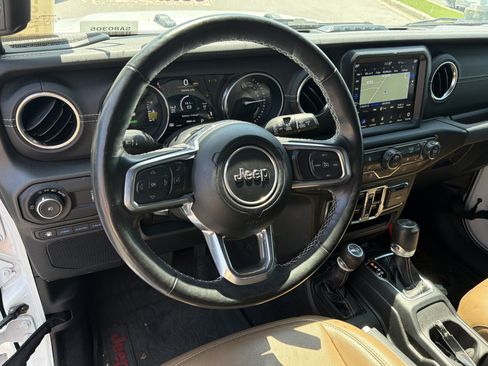 Used 2023 Jeep Wrangler Unlimited Sahara w/ Cold Weather Group AWD/4WD image 16