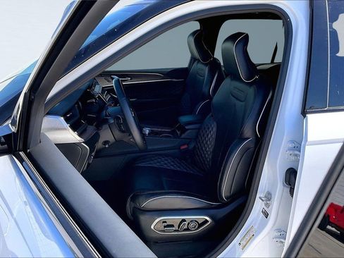 Used 2022 Jeep Grand Cherokee Summit image 3