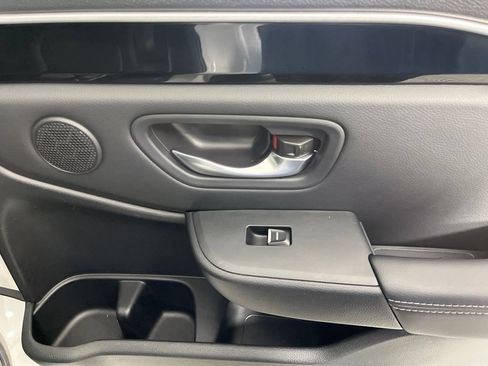 Certified 2025 Honda Pilot Touring image 13