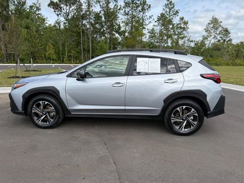 Used 2025 Subaru Crosstrek 2.0i Premium image 2