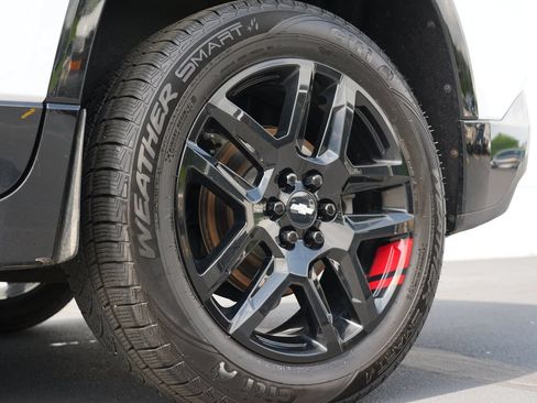 Used 2021 Chevrolet Traverse Premier w/ Redline Edition AWD/4WD image 35