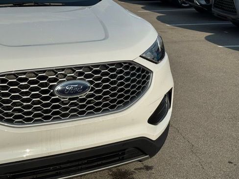Used 2024 Ford Edge SEL image 8