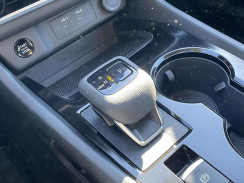 Used 2025 Nissan Rogue S image 30