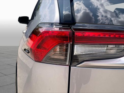 Used 2025 Toyota RAV4 XSE w/ Advanced Technology Package AWD/4WD image 28