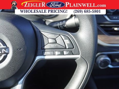 Used 2024 Nissan Altima 2.5 SV image 19