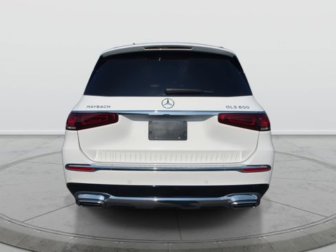 Used 2023 Mercedes-Benz Maybach GLS 600 4MATIC image 5