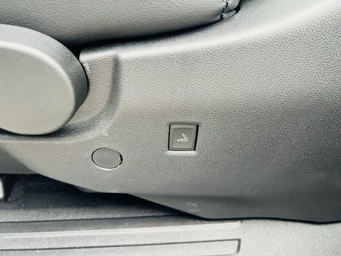 Used 2025 Buick Enclave Avenir w/ Super Cruise Package image 20