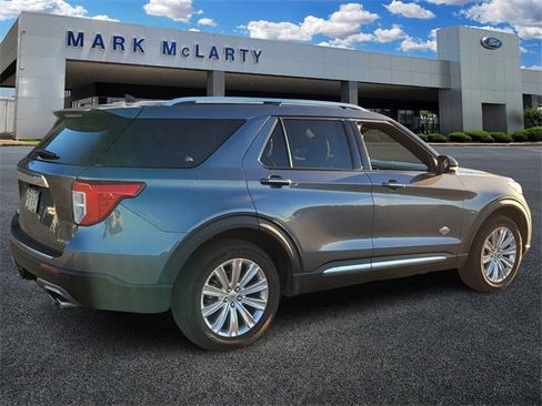 Used 2023 Ford Explorer King Ranch w/ Technology Package image 3