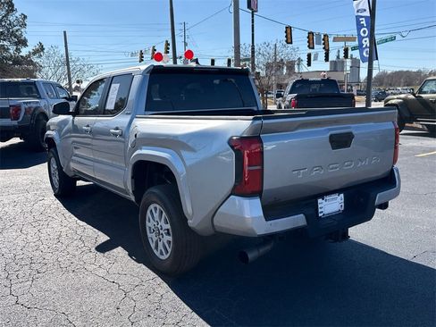 Used 2024 Toyota Tacoma SR5 image 5