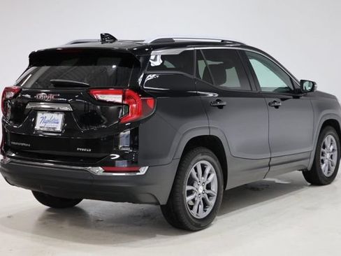 Used 2024 GMC Terrain SLT AWD/4WD image 7
