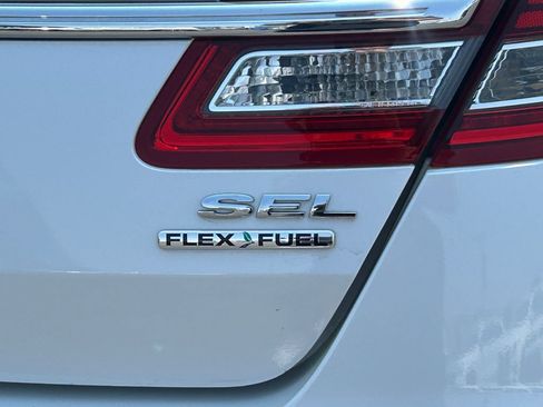 Used 2014 Ford Taurus SEL w/ Equipment Group 201A FWD image 5
