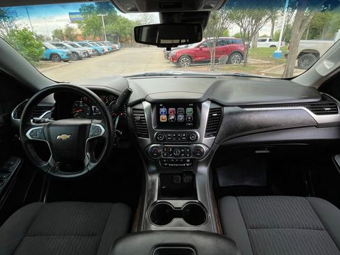 Used 2019 Chevrolet Suburban LS w/ All-Season Package image 10