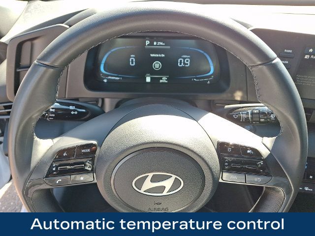 Used 2025 Hyundai Elantra Sport FWD image 4