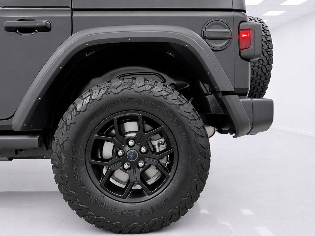Used 2024 Jeep Wrangler Unlimited AWD/4WD image 10