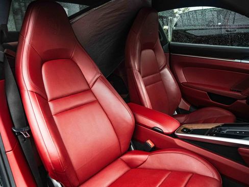 Used 2021 Porsche 911 Carrera S image 19