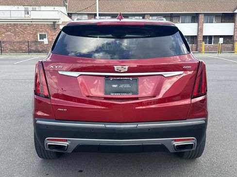 Certified 2024 Cadillac XT5 Premium Luxury w/ LPO, Floor Liner Package AWD/4WD image 7