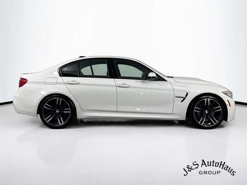 Used 2017 BMW M3 RWD image 8