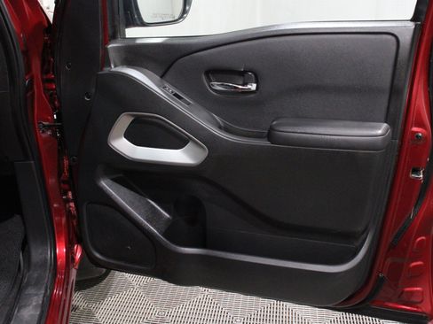 Used 2024 Nissan Frontier SV w/ Technology Package RWD image 29