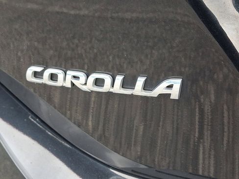 Used 2017 Toyota Corolla LE w/ Carpet Mat Package (TMS) image 5