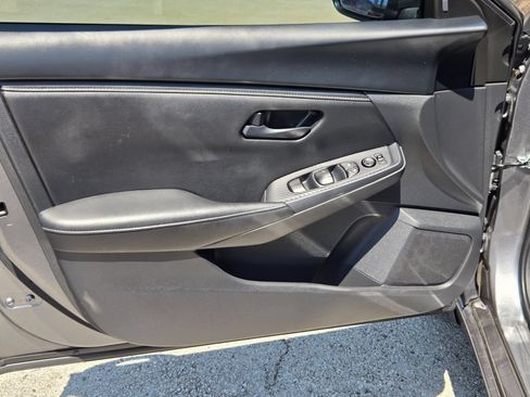 Used 2024 Nissan Sentra S FWD image 10