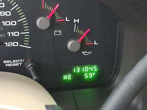 Used 2003 Ford Expedition XLT image 14