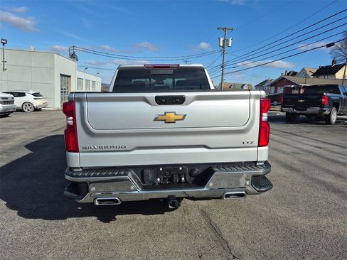 Used 2022 Chevrolet Silverado 1500 LTZ image 14
