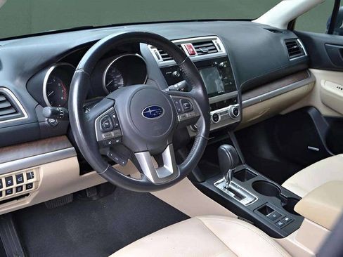 Used 2017 Subaru Outback 2.5i Limited image 16