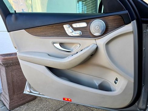 Used 2020 Mercedes-Benz C 300 4MATIC Sedan image 20