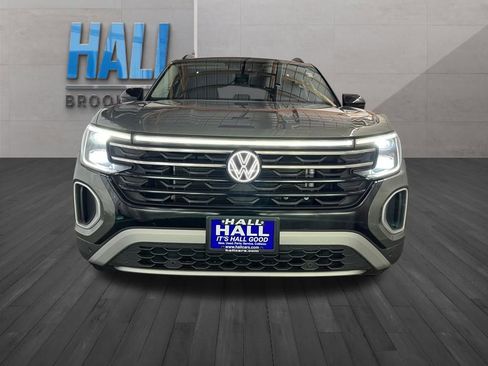 Certified 2024 Volkswagen Atlas Peak Edition SE image 9