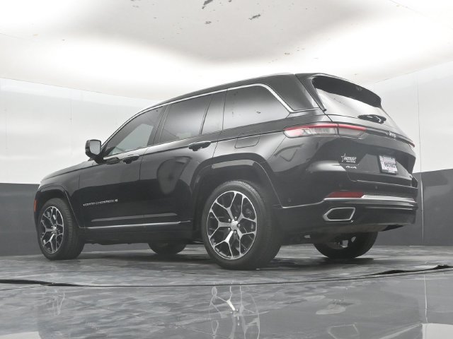 Used 2022 Jeep Grand Cherokee Summit AWD/4WD image 57