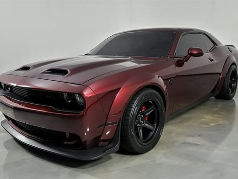 Used 2018 Dodge Challenger SRT Hellcat RWD image 5