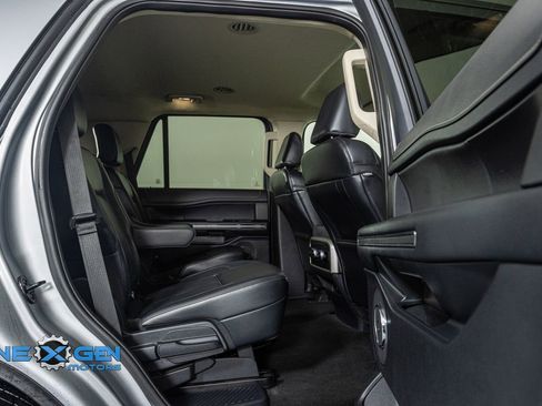 Used 2024 Ford Expedition XLT image 35