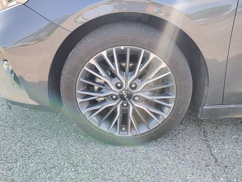 Used 2024 Kia Forte GT-Line w/ GT-Line Premium Package FWD image 19