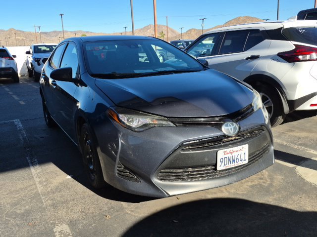 Used 2017 Toyota Corolla LE FWD image 2