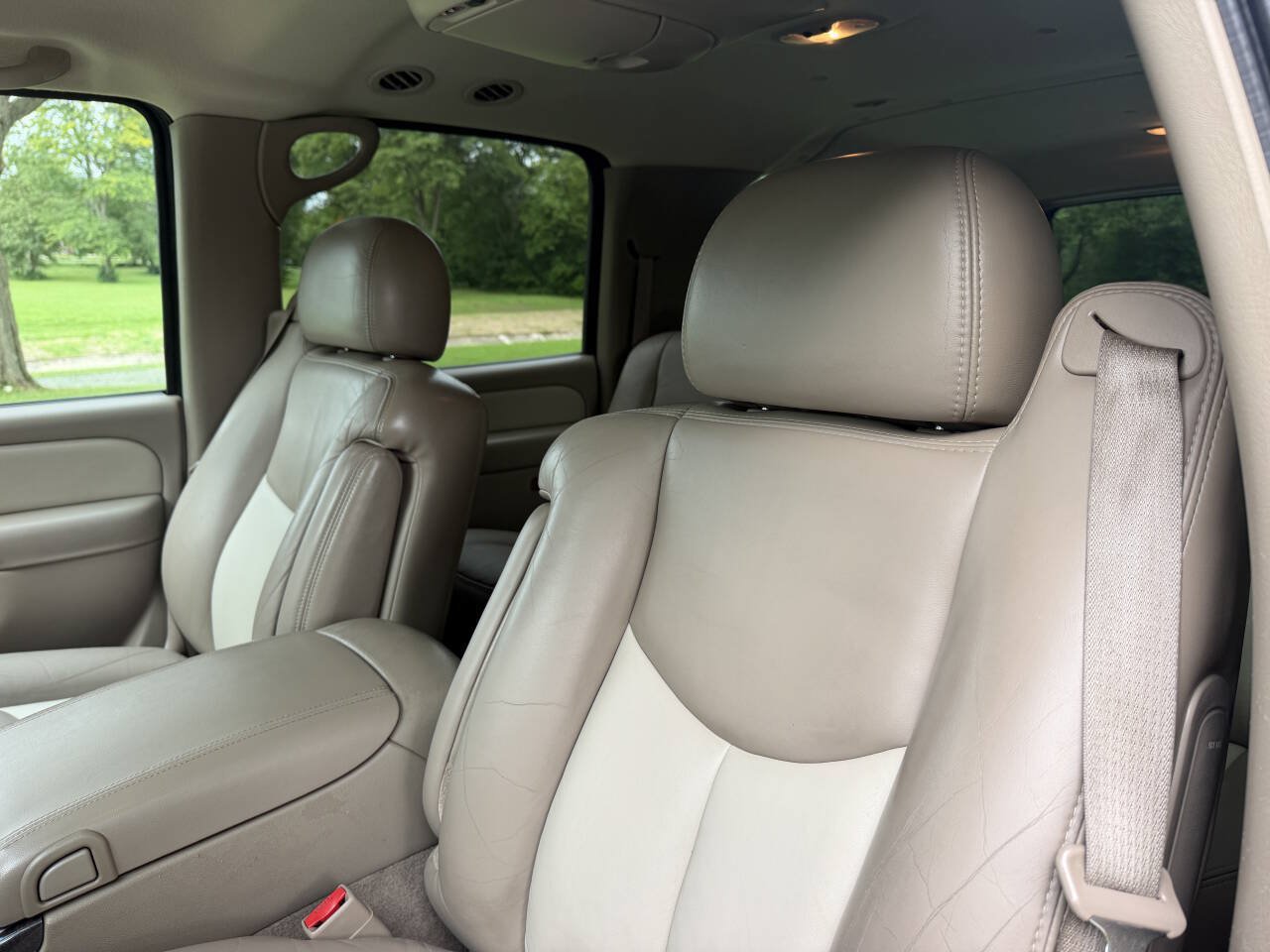 Used 2004 GMC Yukon XL Denali AWD/4WD image 10