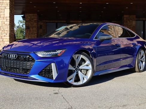 Used 2022 Audi RS 7 Sportback w/ RS 7 Executive Package image 2