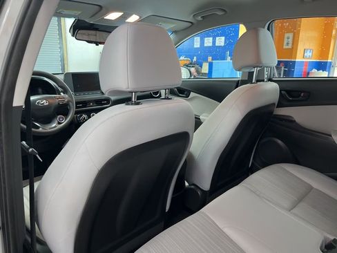 Used 2023 Hyundai Kona SEL image 16