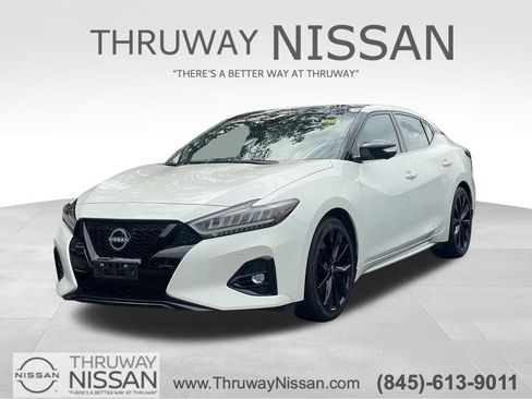 Certified 2023 Nissan Maxima SR w/ Sport Mat Group FWD image 1