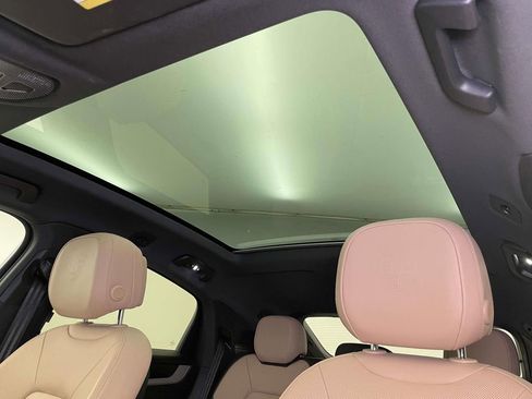 Used 2025 Porsche Cayenne Coupe image 18