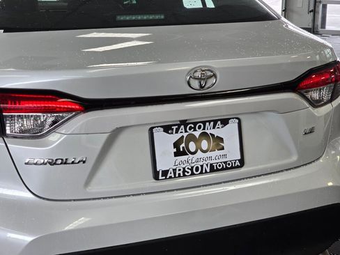 Used 2024 Toyota Corolla LE image 12
