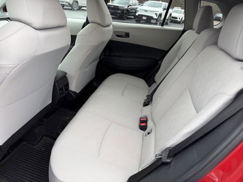 Used 2023 Toyota Corolla Cross LE w/ Moonroof Package image 16