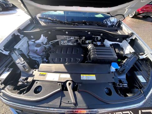 New 2026 Volkswagen Atlas Cross Sport SEL Premium R-Line image 16