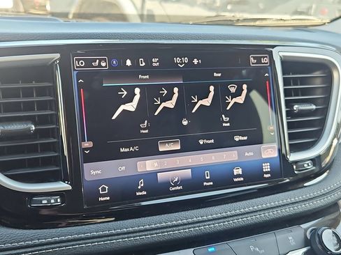 Certified 2023 Chrysler Pacifica Touring-L FWD image 23