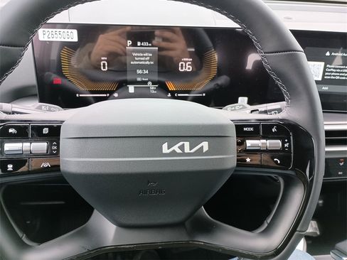 New 2026 Kia Sorento LX image 21