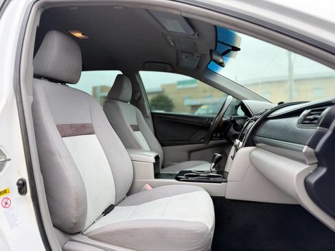 Used 2012 Toyota Camry LE FWD image 24