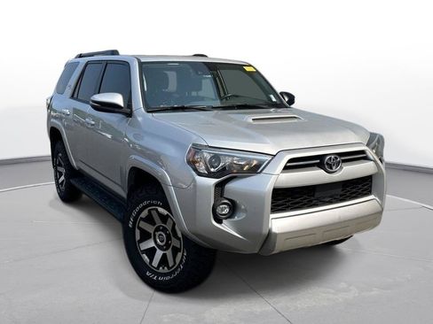 Used 2024 Toyota 4Runner TRD Off-Road Premium AWD/4WD image 4