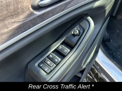 Used 2022 Jeep Grand Cherokee L Limited image 14