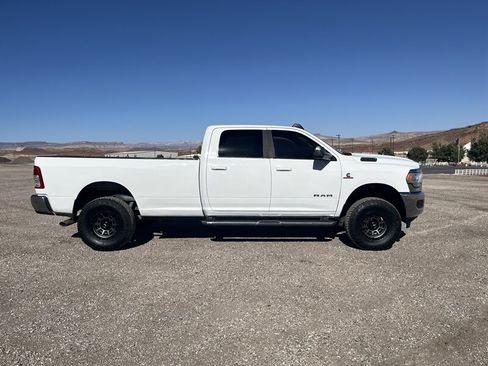 Used 2021 RAM 2500 Big Horn AWD/4WD image 2