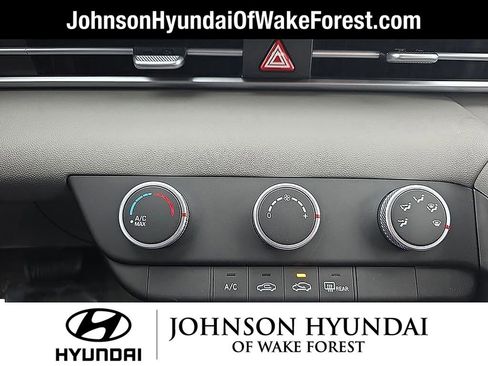 New 2026 Hyundai Elantra SE FWD image 32